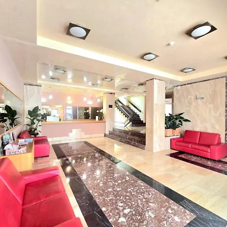 Appartamento Pepitas With Sea And Pool Views Steps From Puerta Marina And The Beaches By Namaste Elite Benalmádena